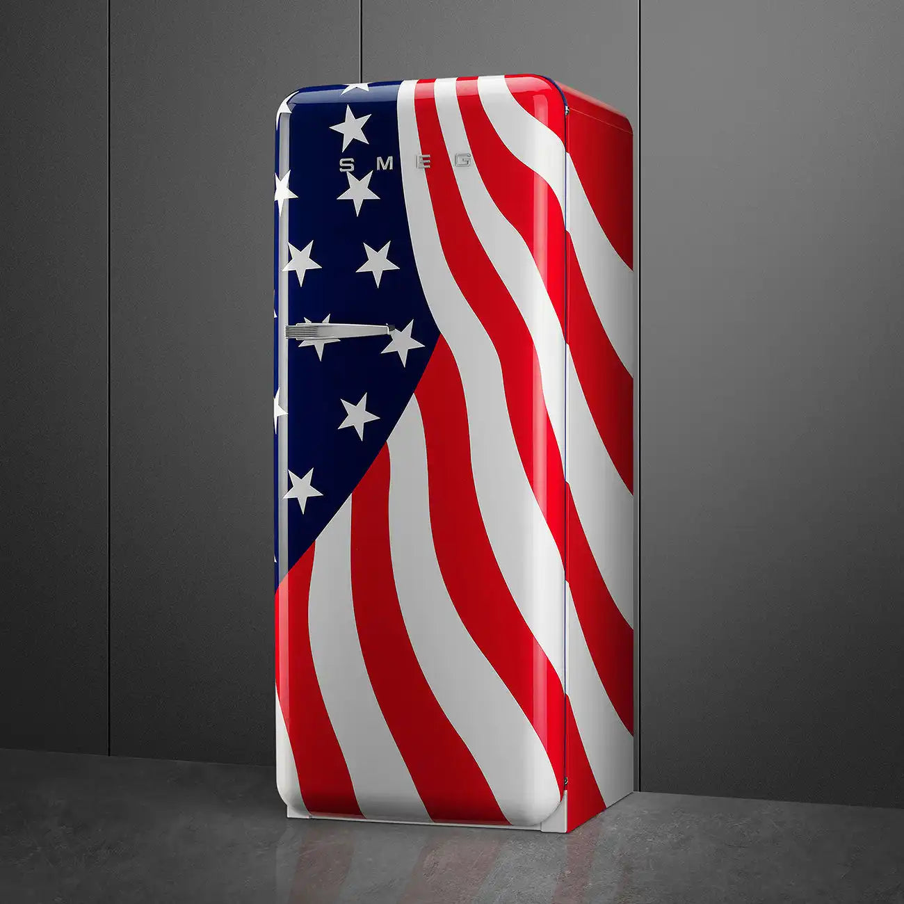 Retro-Style Refrigerator (9.5 cu ft, Right Hinge) -  American Flag