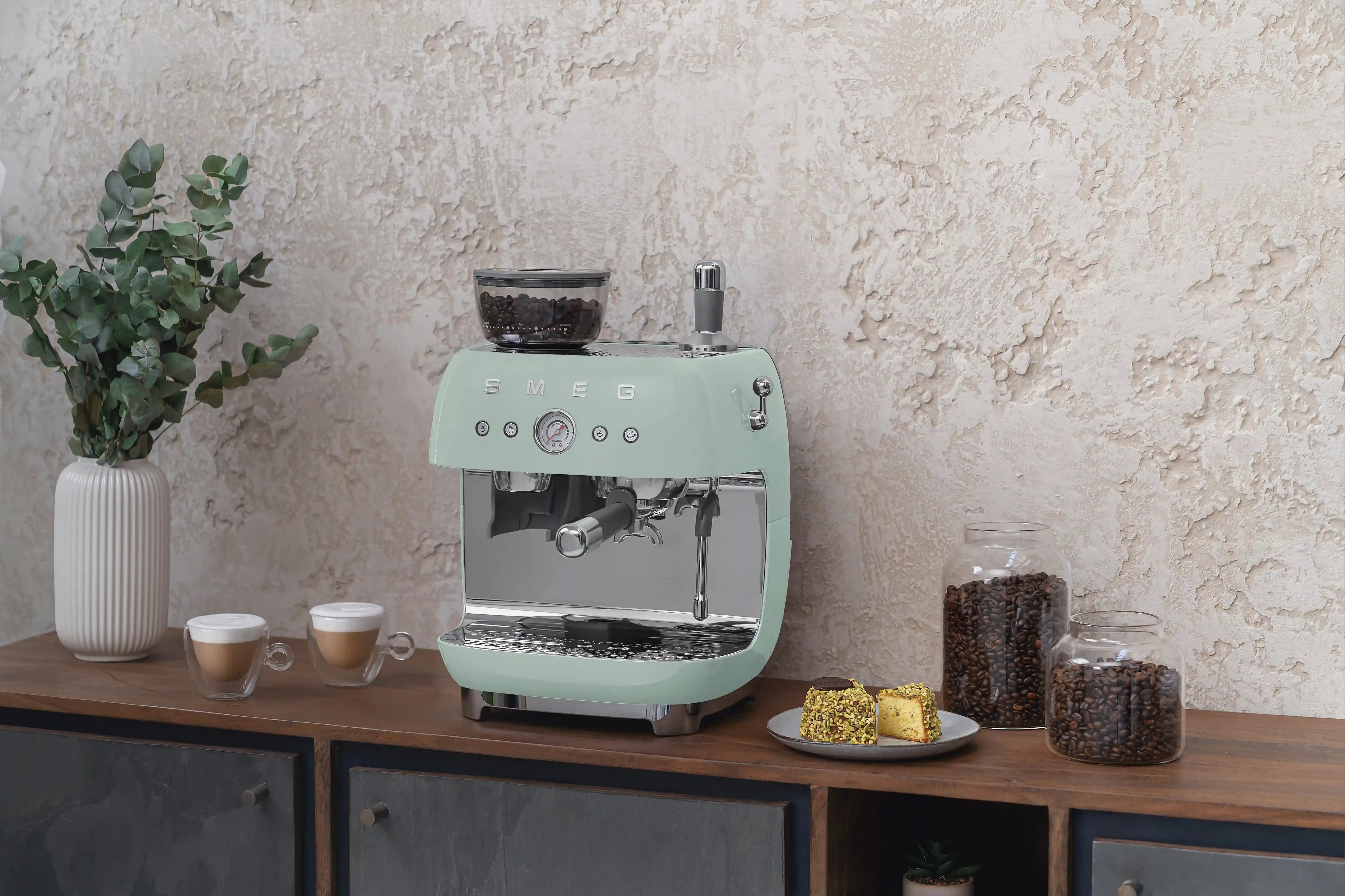 Manual Espresso Coffee Machine with Grinder – Retro-Style Pastel Green