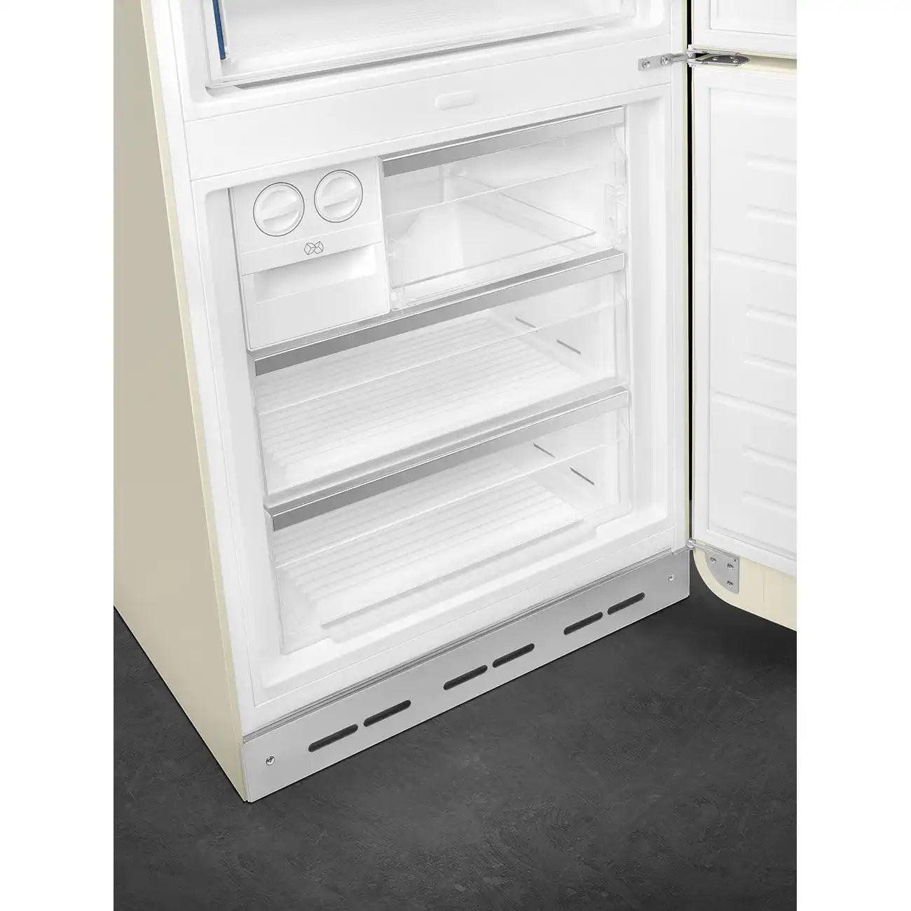 Retro-Style Refrigerator (18 cu ft, Right Hinge) - Cream