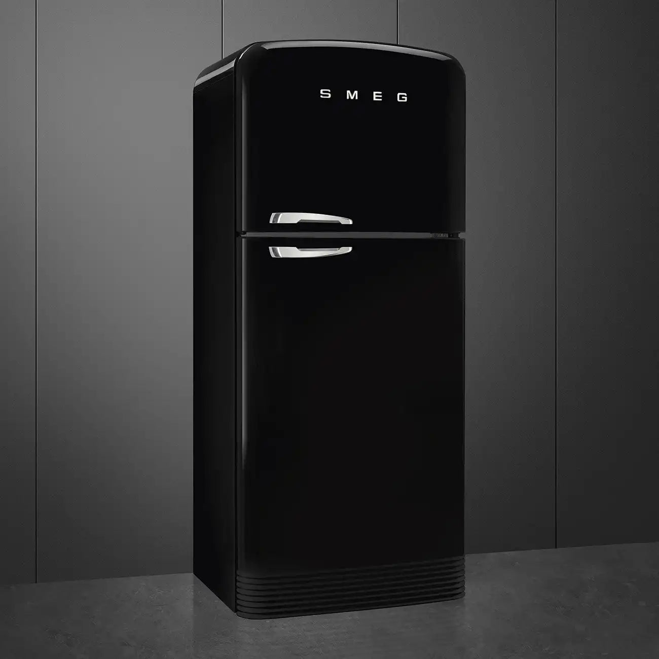 Retro-Style Refrigerator (19.3 cu ft, Right Hinge) - Black