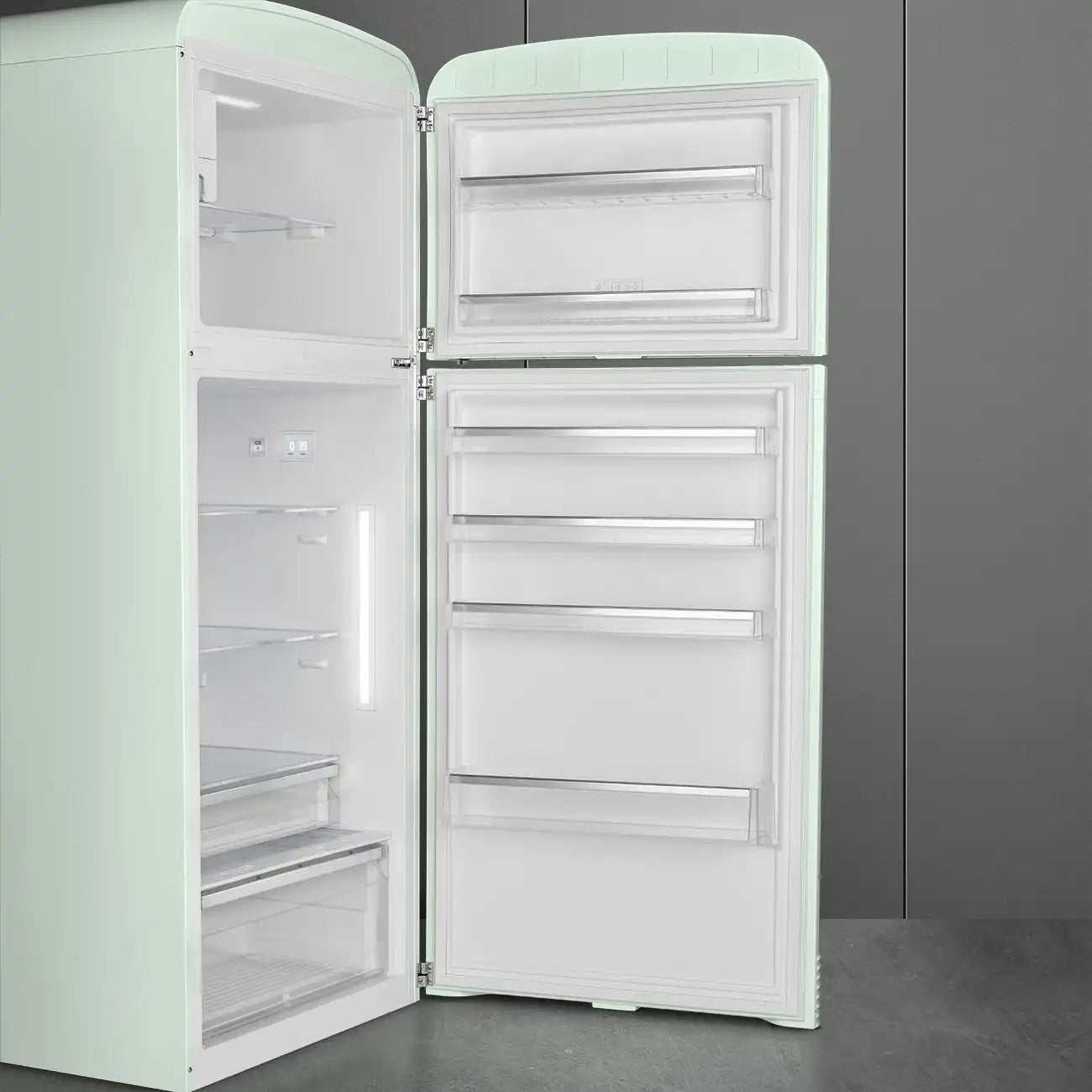 Retro-Style Refrigerator (19.3 cu ft, Right Hinge) - Pastel Green