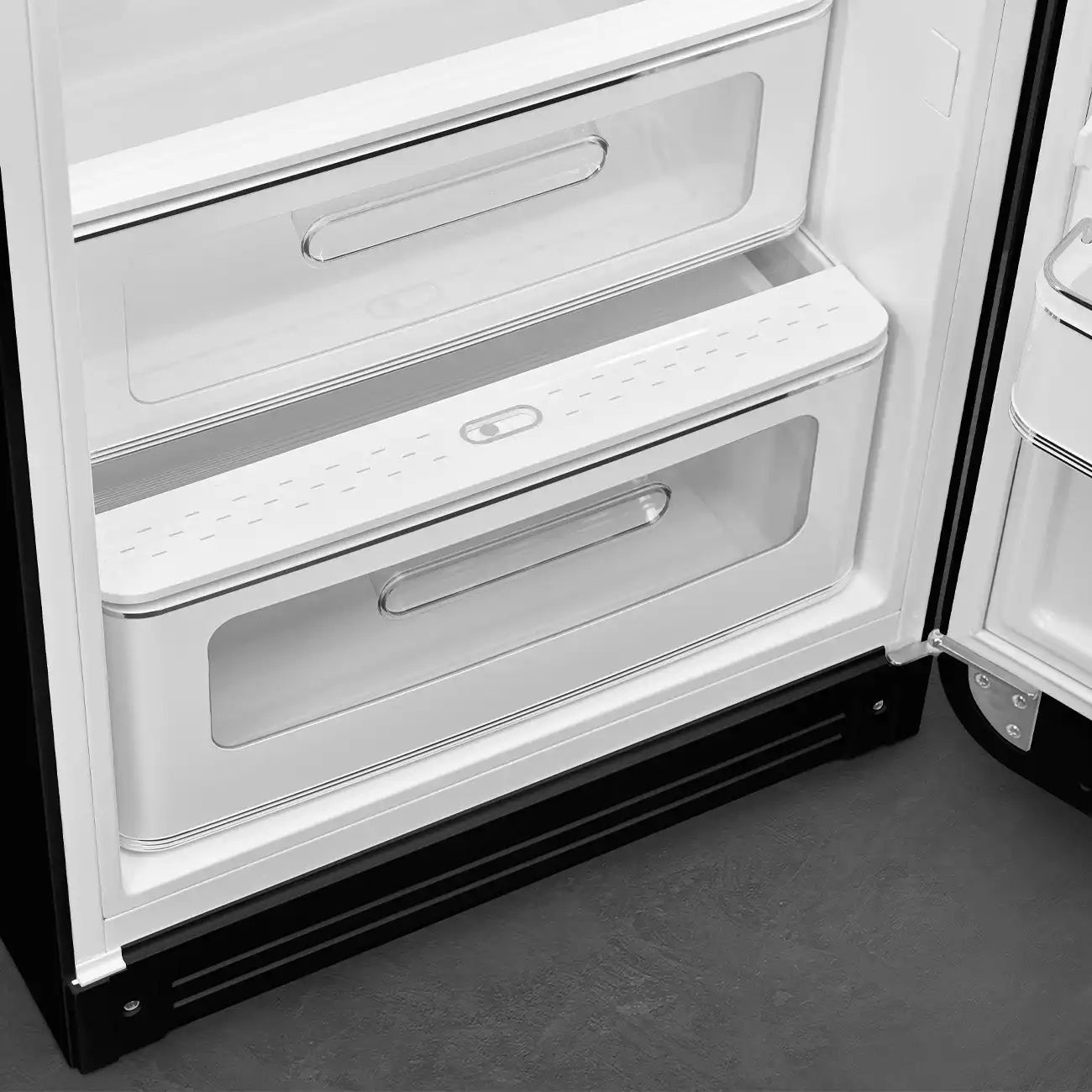 Retro-Style Refrigerator (9.5 cu ft, Right Hinge) – Black Matte