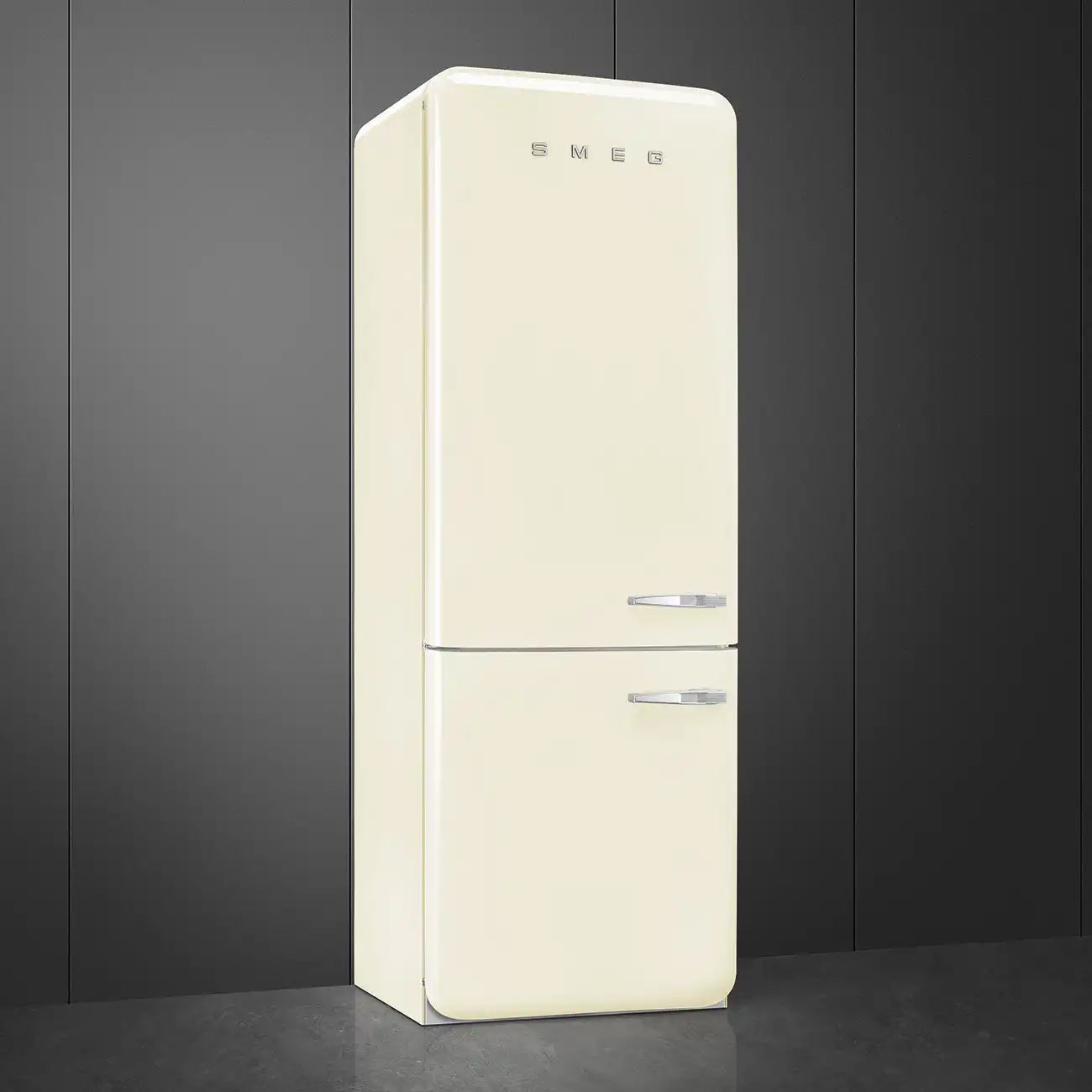 Retro-Style Refrigerator (18 cu ft, Left Hinge) - Cream