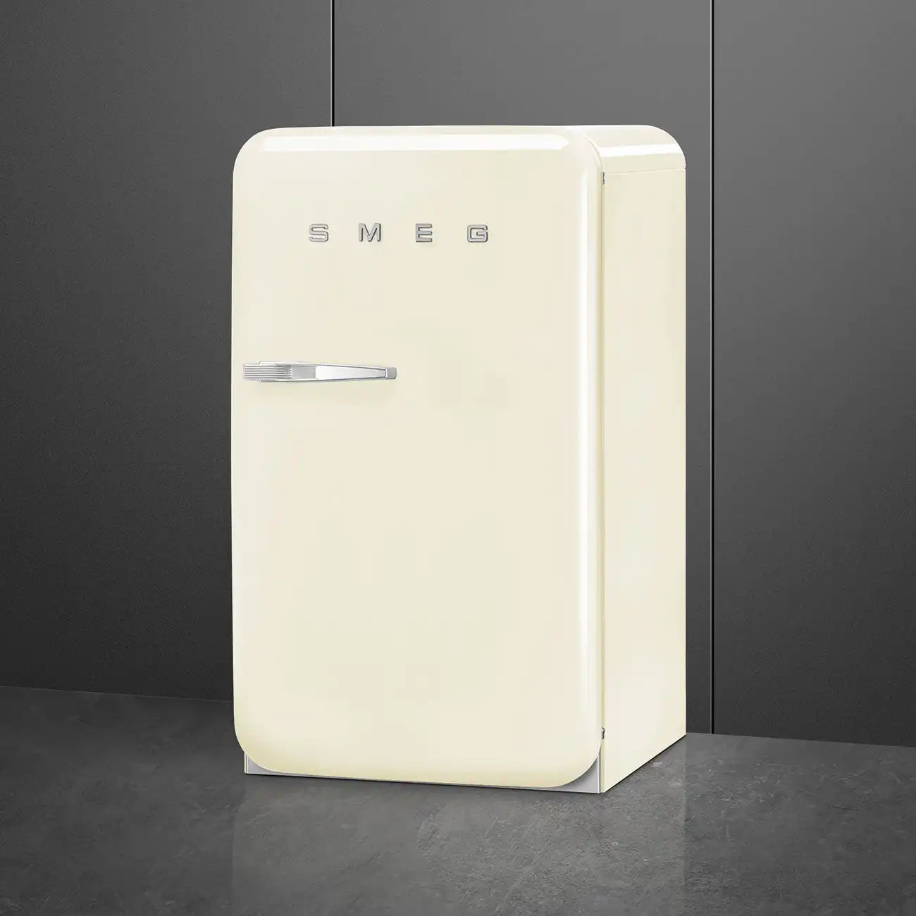 Retro-Style Refrigerator (4.3 cu ft, Right Hinge) - Cream