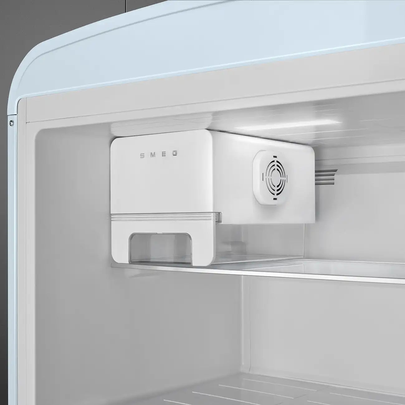Retro-Style Refrigerator (19.3 cu ft, Right Hinge) - Pastel Blue