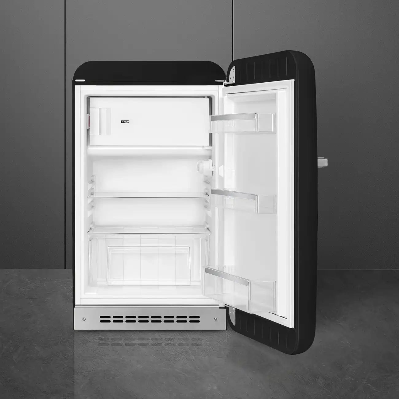 Retro-Style Refrigerator (4.3 cu ft, Right Hinge) - Black