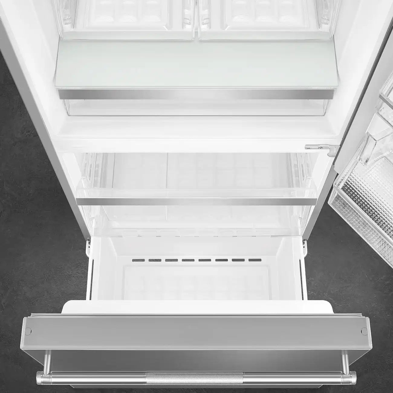 Bottom-Mount Refrigerator (16 cu ft, 30", Freestanding) - Stainless Steel