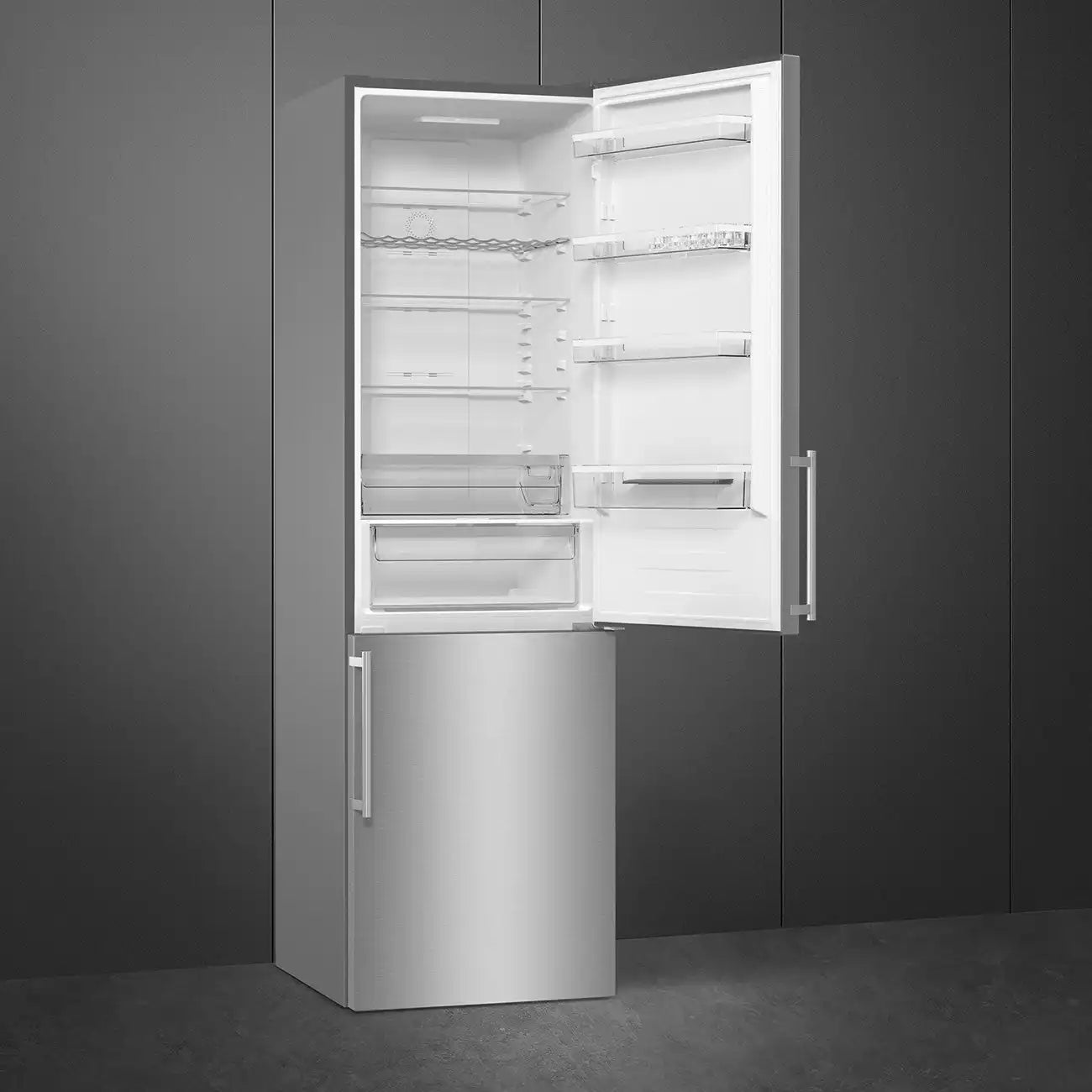Bottom-Mount Refrigerator (12 cu ft, 24", Freestanding) - Stainless Steel