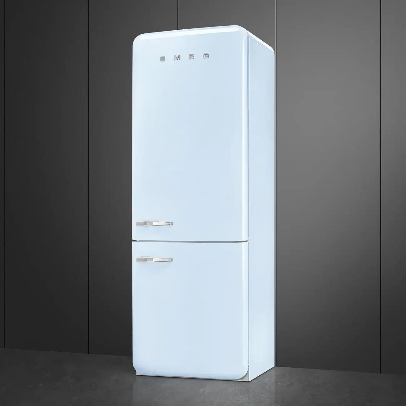 Retro-Style Refrigerator (18 cu ft, Right Hinge) - Pastel Blue