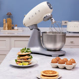 Classico Stand Mixer - Retro-Style Cream
