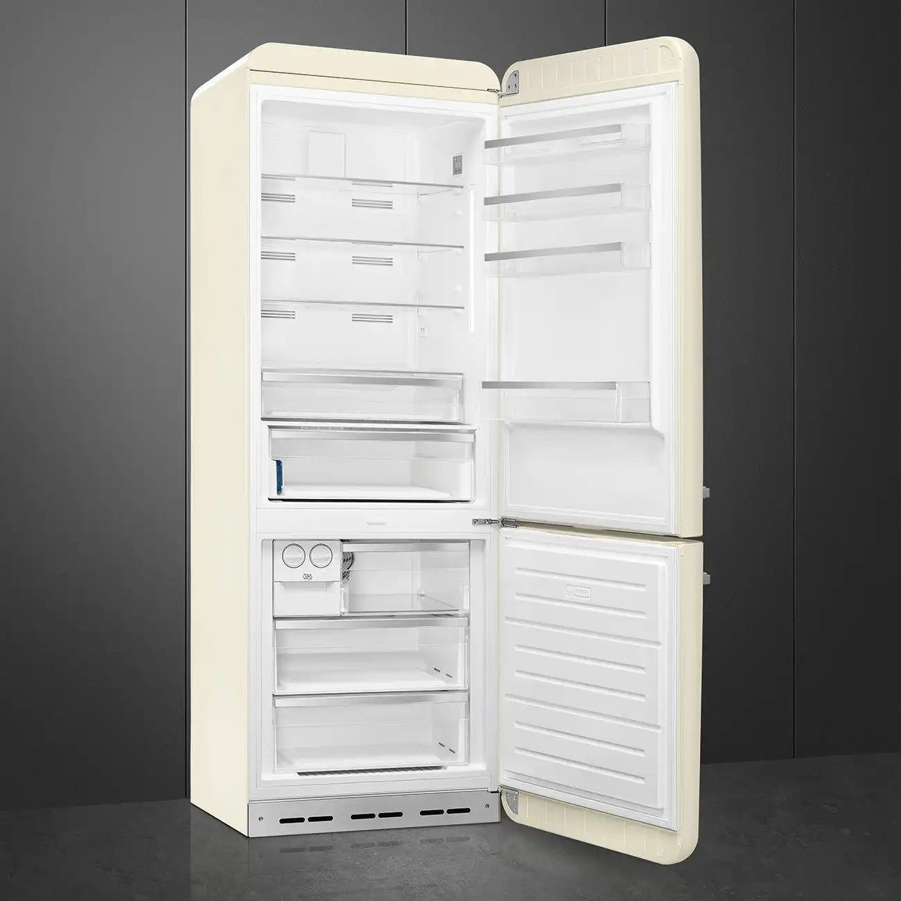Retro-Style Refrigerator (18 cu ft, Right Hinge) - Cream