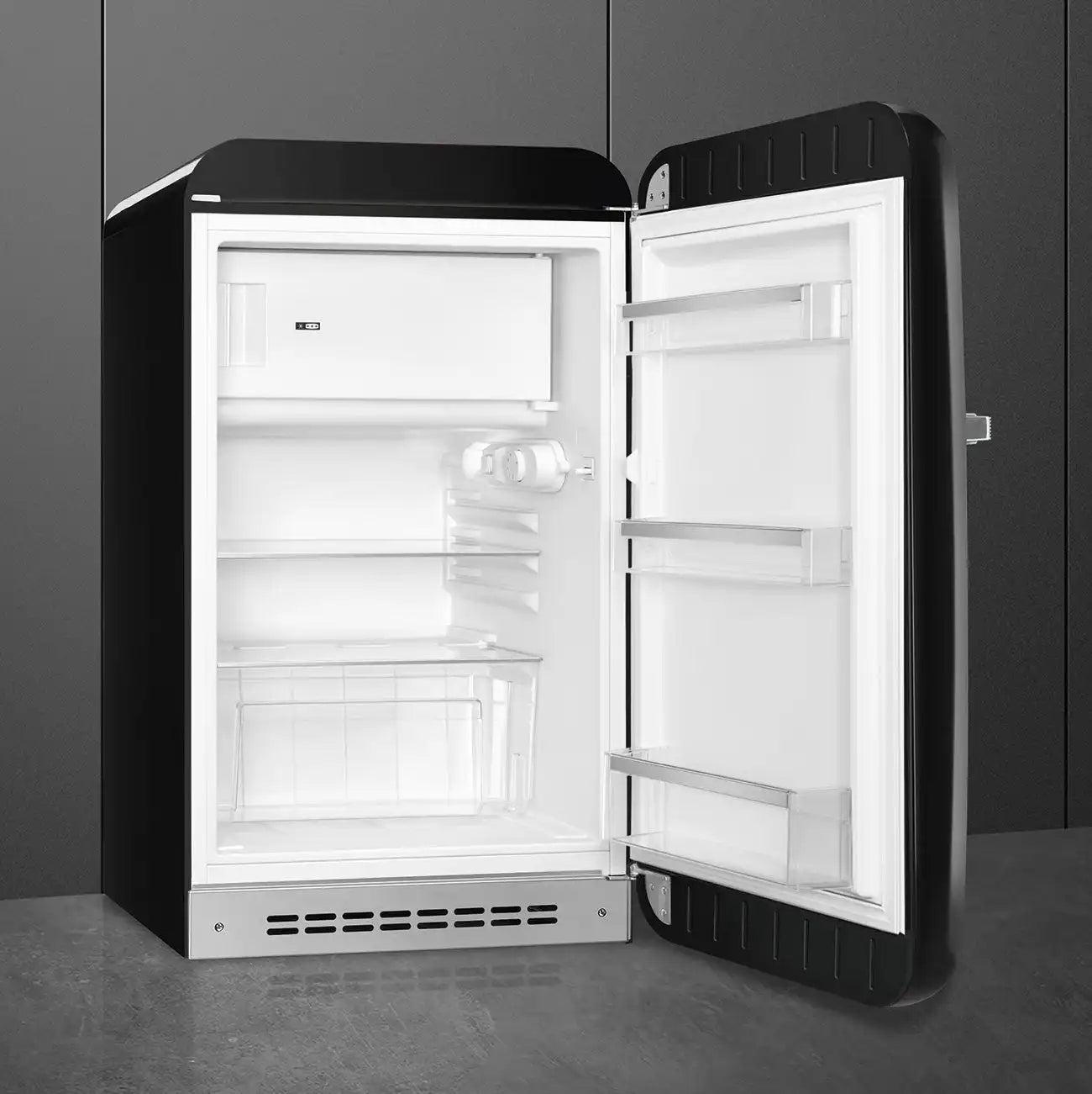 Retro-Style Refrigerator (4.3 cu ft, Right Hinge) - Black